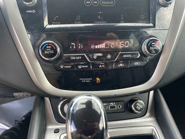 Photo of 2024 Super Black Nissan Murano