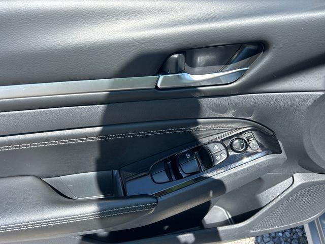 Photo of 2023 Brilliant Silver Metallic Nissan Altima