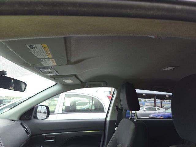 Photo of 2020 Labrador Black Metallic Mitsubishi Outlander Sport