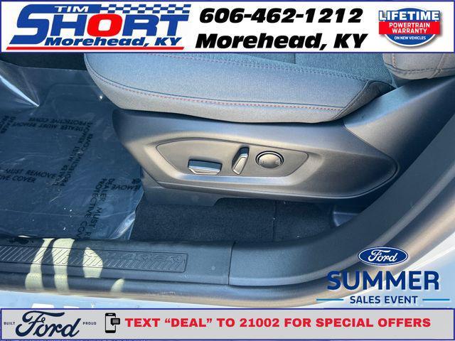 Photo of 2025 White Ford Explorer