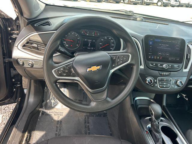 Photo of 2022 Mosaic Black Metallic Chevrolet Malibu
