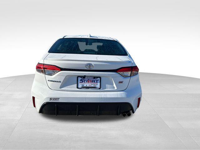 Photo of 2024 White Toyota Corolla