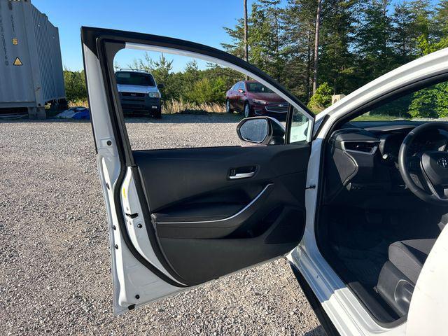 Photo of 2024 White Toyota Corolla