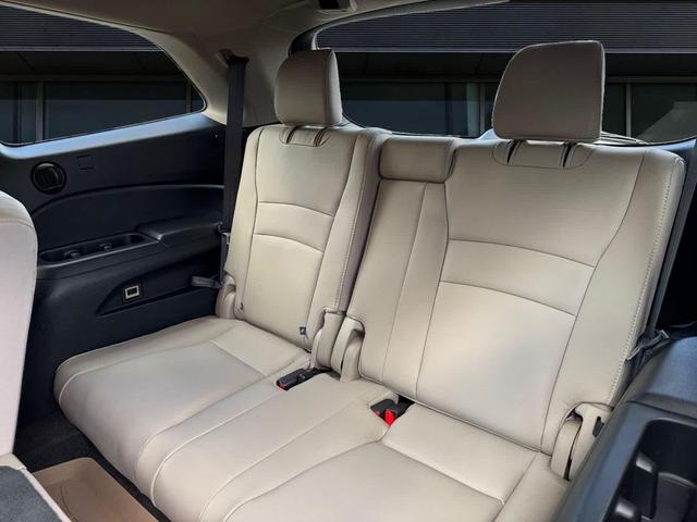 Photo of 2021 Platinum White Pearl Honda Pilot