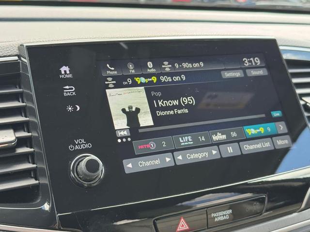 Photo of 2021 Platinum White Pearl Honda Pilot