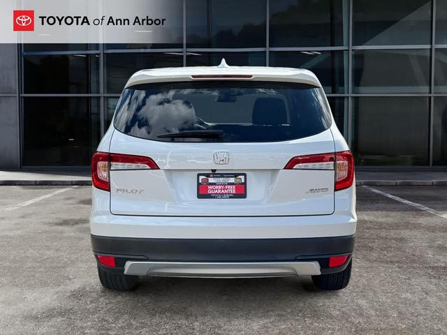 Photo of 2021 Platinum White Pearl Honda Pilot