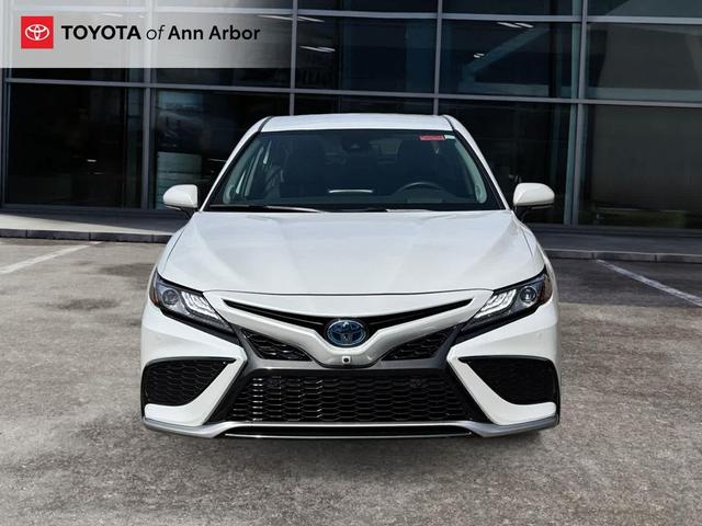 Photo of 2023 Wind Chill Pearl Toyota Camry
