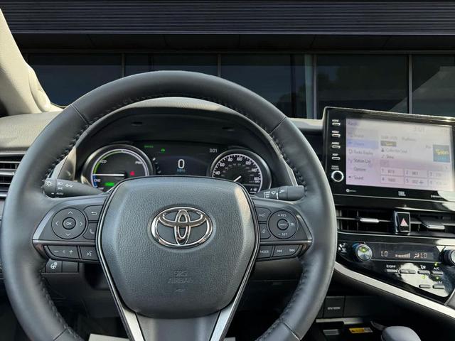 Photo of 2023 Wind Chill Pearl Toyota Camry