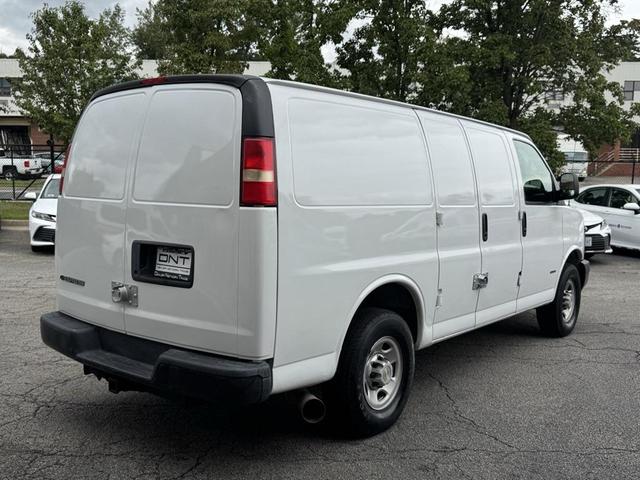 Photo of 2008 Summit White Chevrolet Express 3500