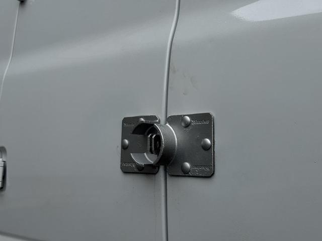 Photo of 2008 Summit White Chevrolet Express 3500