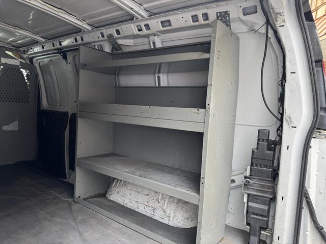 Photo of 2008 Summit White Chevrolet Express 3500