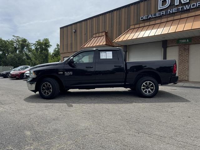 Photo of 2020 Diamond Black Crystal Pearlcoat RAM 1500