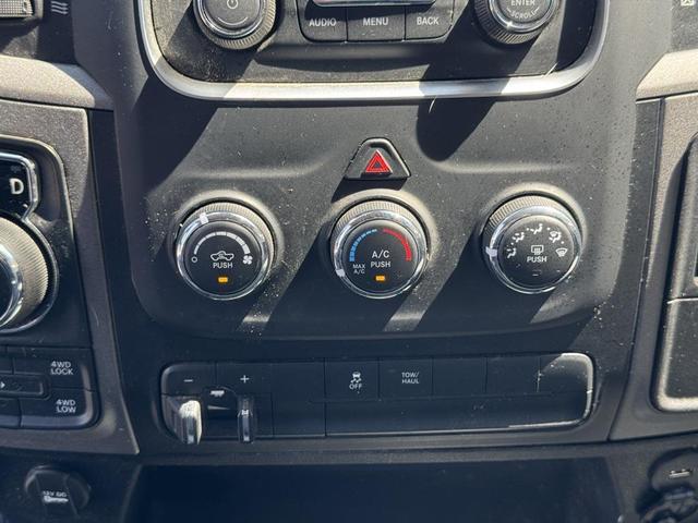 Photo of 2020 Diamond Black Crystal Pearlcoat RAM 1500