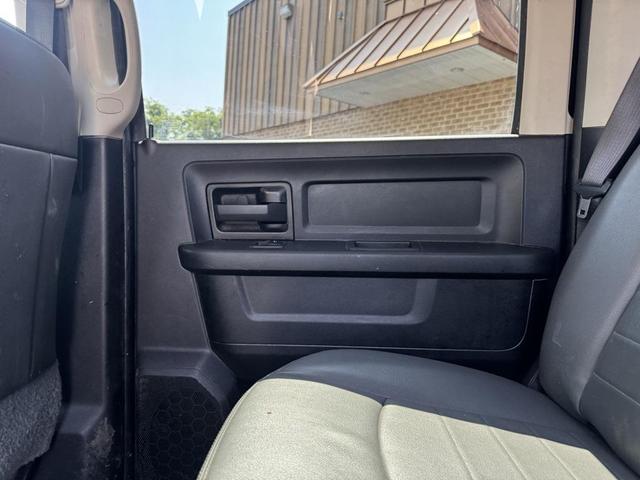 Photo of 2020 Diamond Black Crystal Pearlcoat RAM 1500