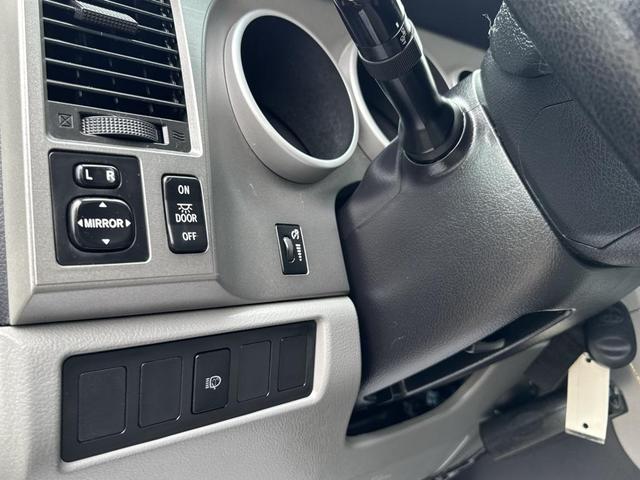 Photo of 2015 Black Toyota Sequoia