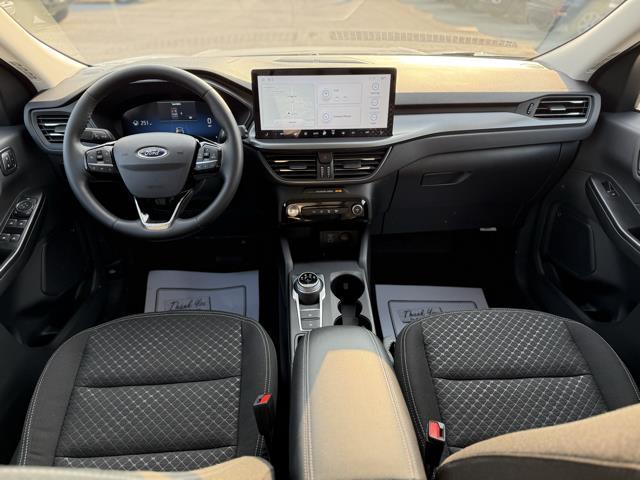 Photo of 2023 STAR WHITE METALLIC TRI-COAT Ford Escape