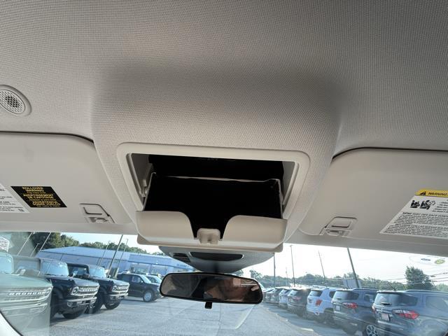 Photo of 2023 STAR WHITE METALLIC TRI-COAT Ford Escape