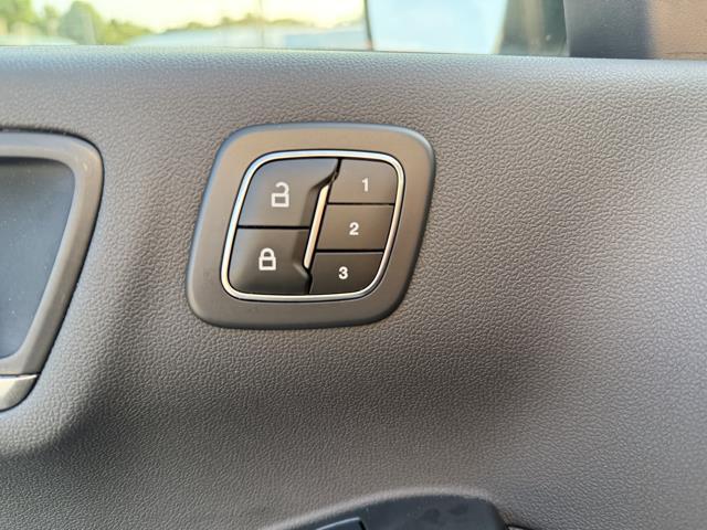 Photo of 2023 STAR WHITE METALLIC TRI-COAT Ford Escape