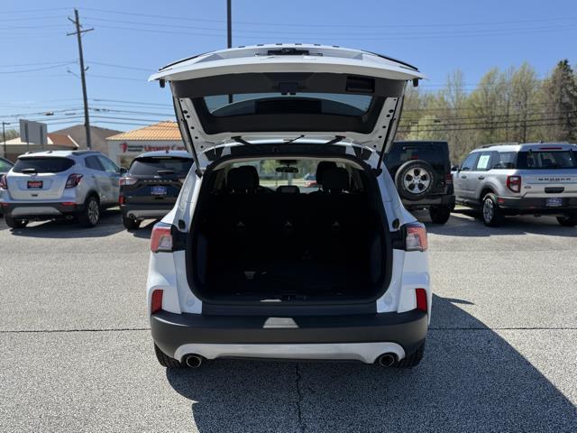 Photo of 2020 OXFORD WHITE Ford Escape