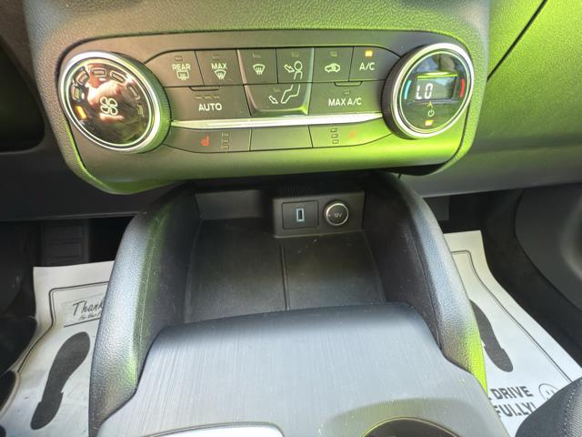 Photo of 2020 OXFORD WHITE Ford Escape