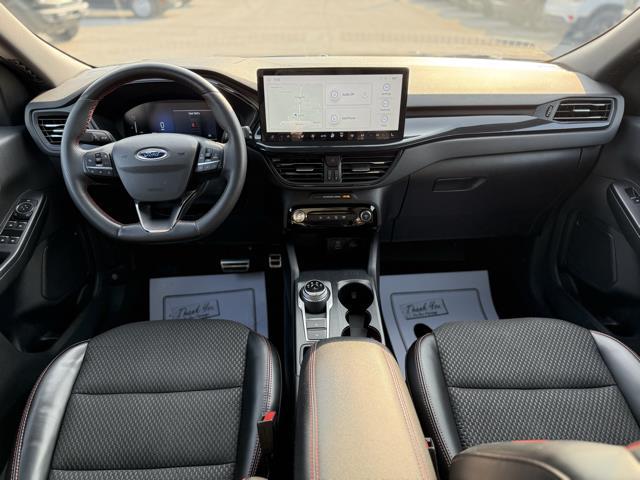 Photo of 2023 AGATE BLACK METALLIC Ford Escape