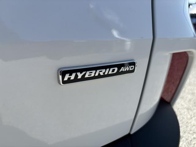 Photo of 2025 STAR WHITE METALLIC TRI-COAT Ford Escape