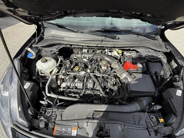 Photo of 2022 AGATE BLACK METALLIC Ford Escape
