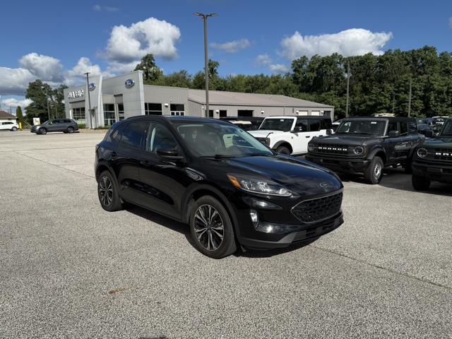 Photo of 2022 AGATE BLACK METALLIC Ford Escape