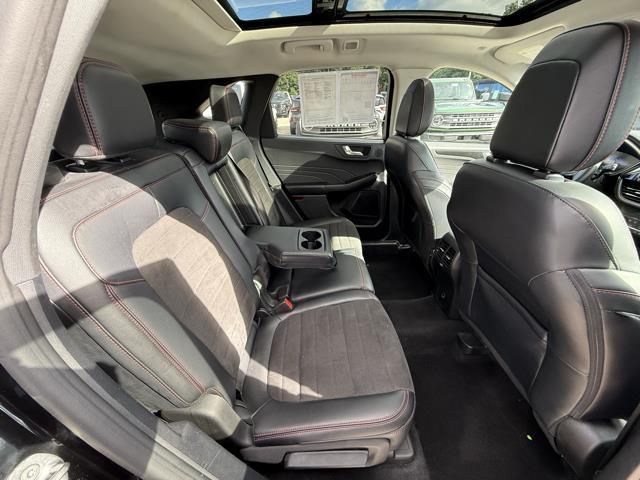 Photo of 2022 AGATE BLACK METALLIC Ford Escape
