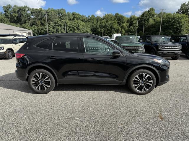 Photo of 2022 AGATE BLACK METALLIC Ford Escape