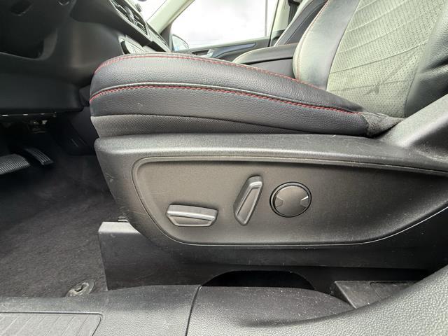 Photo of 2022 AGATE BLACK METALLIC Ford Escape