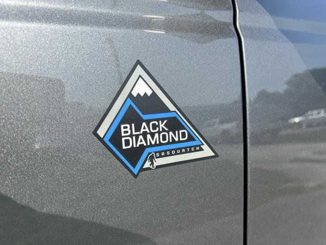 Photo of 2024 Carbonized Gray Metallic Ford Bronco