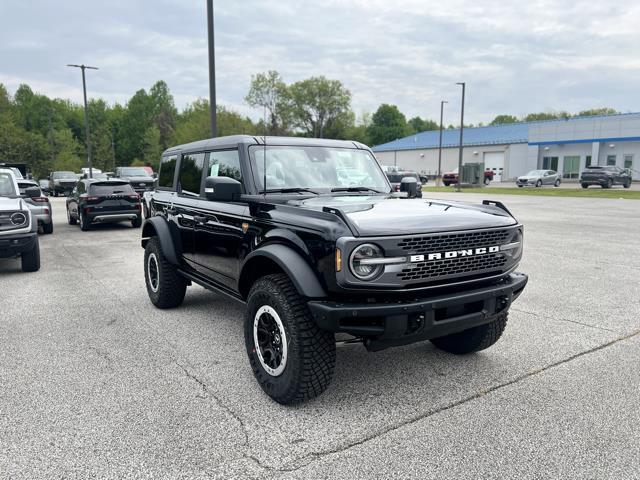 Photo of 2024 SHADOW BLACK Ford Bronco
