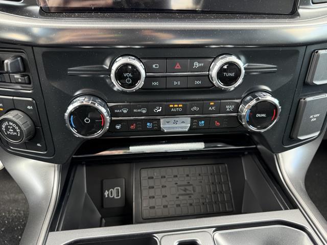 Photo of 2025 Star White Metallic Tri-Coat Ford F-150