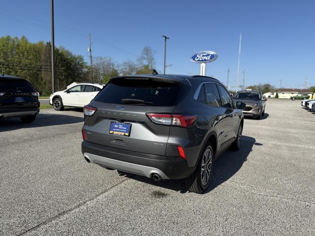 Photo of 2022 CARBONIZED GRAY Ford Escape