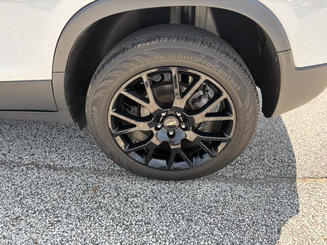 Photo of 2022 Summit White Chevrolet Trax
