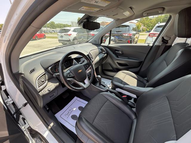 Photo of 2022 Summit White Chevrolet Trax