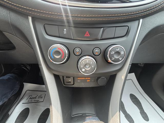 Photo of 2022 Summit White Chevrolet Trax