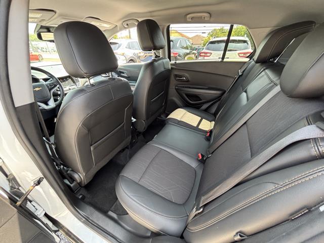Photo of 2022 Summit White Chevrolet Trax