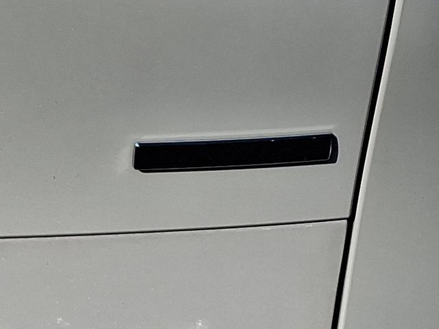 Photo of 2023 Snowflake White Pearl Mazda CX-30
