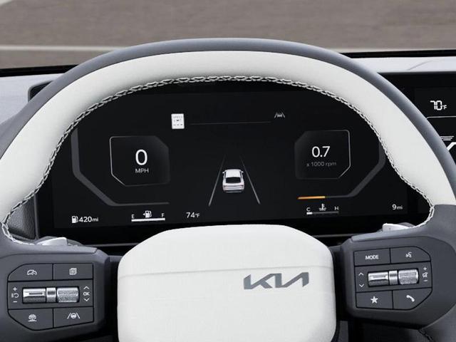 Photo of 2025 Currant Red Kia K4