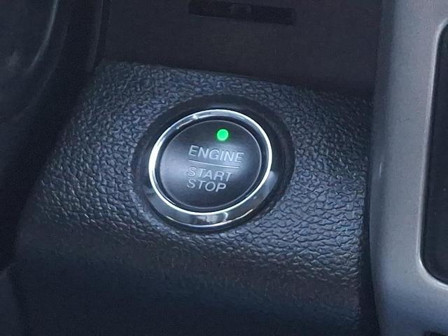 Photo of 2017 Oxford White Ford F-150