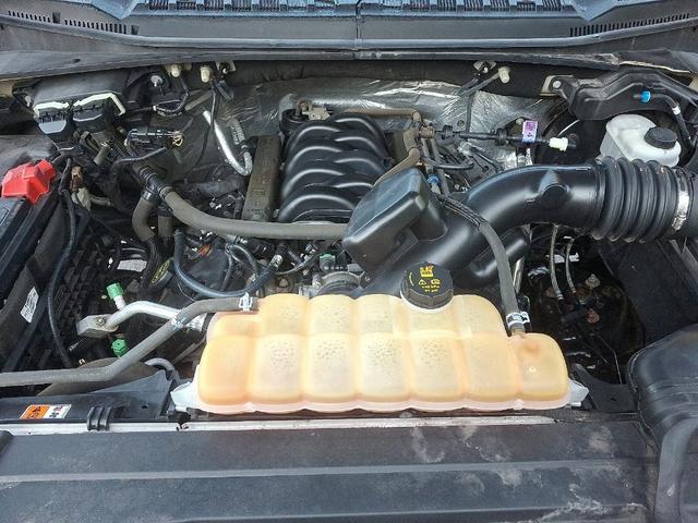 Photo of 2017 Oxford White Ford F-150