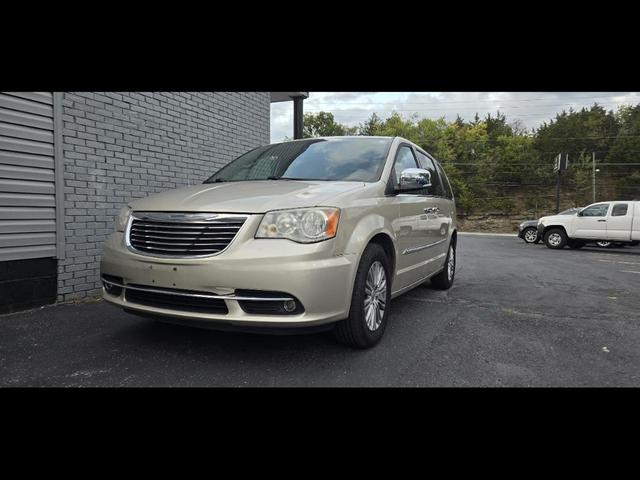 2015 Chrysler Town & Country