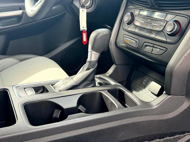 Photo of 2017 Gray Ford Escape