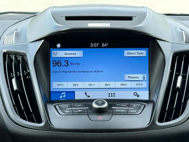 Photo of 2017 Gray Ford Escape