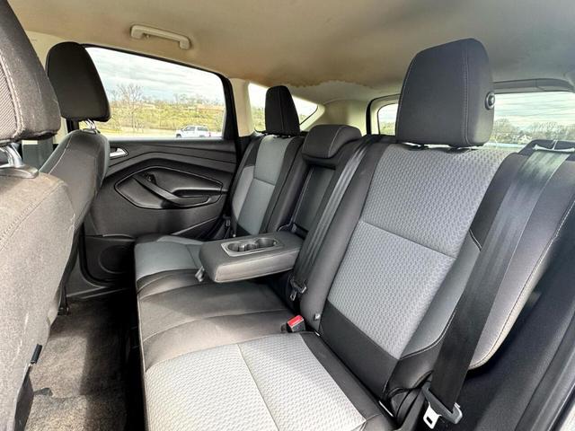 Photo of 2017 Gray Ford Escape