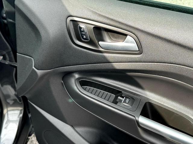 Photo of 2017 Gray Ford Escape