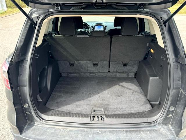 Photo of 2017 Gray Ford Escape