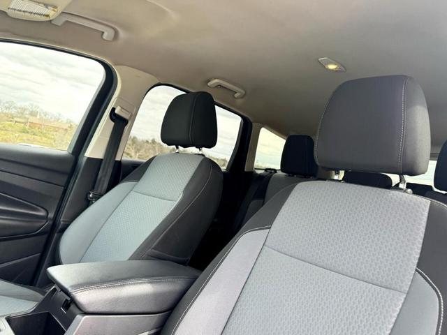 Photo of 2017 Gray Ford Escape